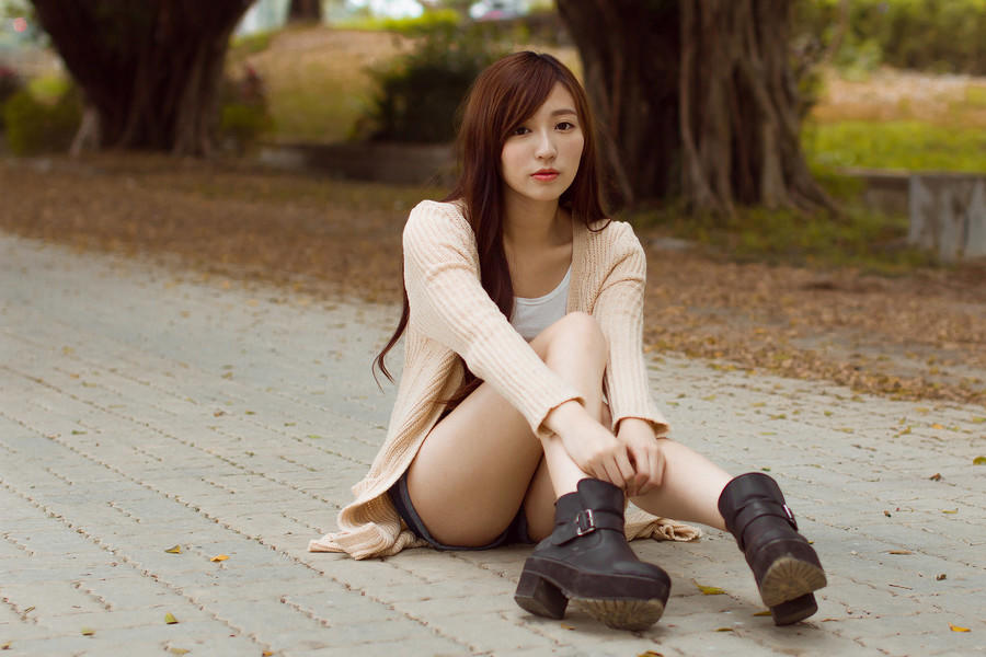 唐筠乔清纯甜蜜