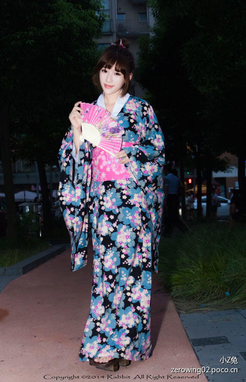 身材曼妙的和服少女