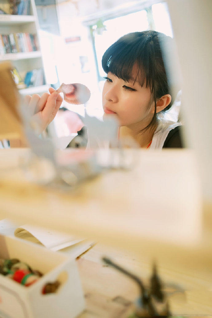 图书馆的甜美小可爱