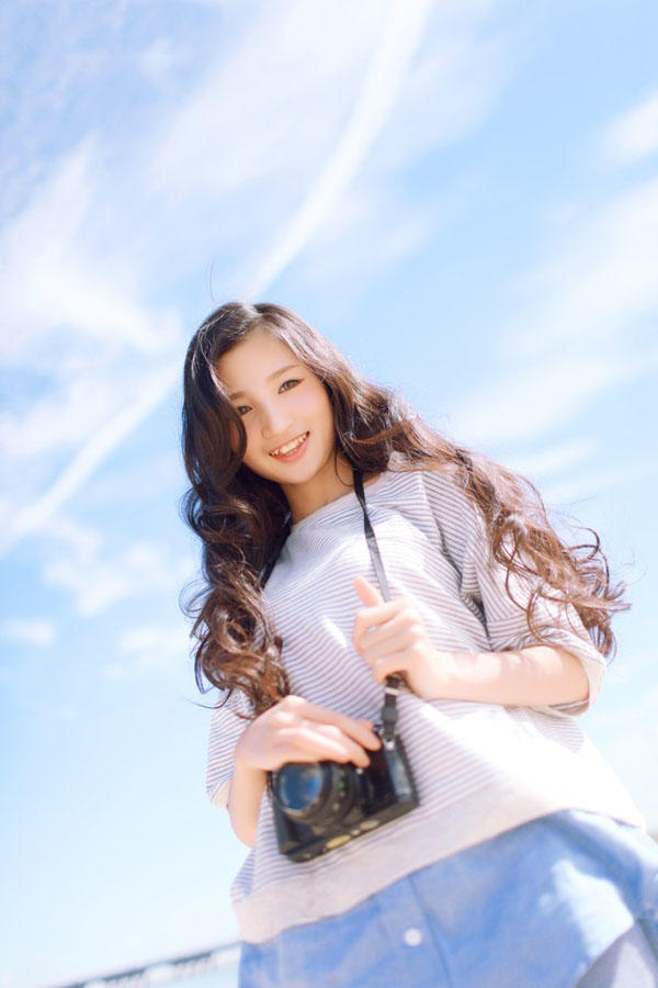 阳光春日清浅沙滩