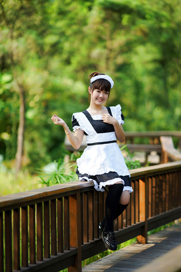 甜美系制服美女