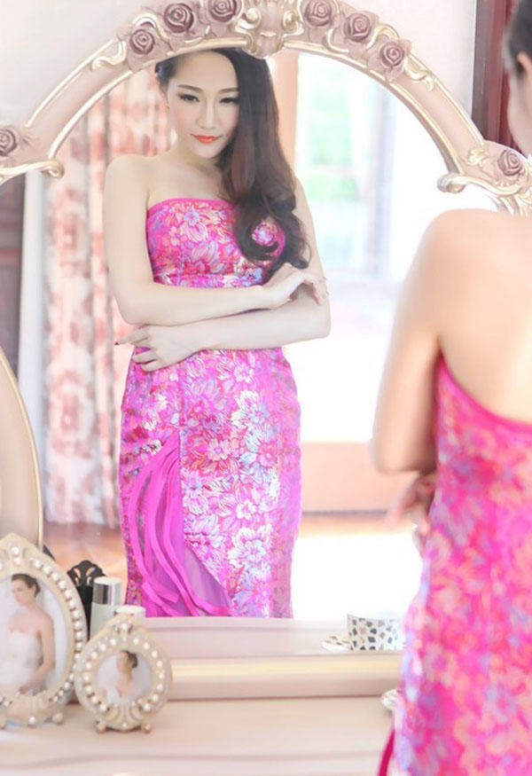 迷人的唐装美女