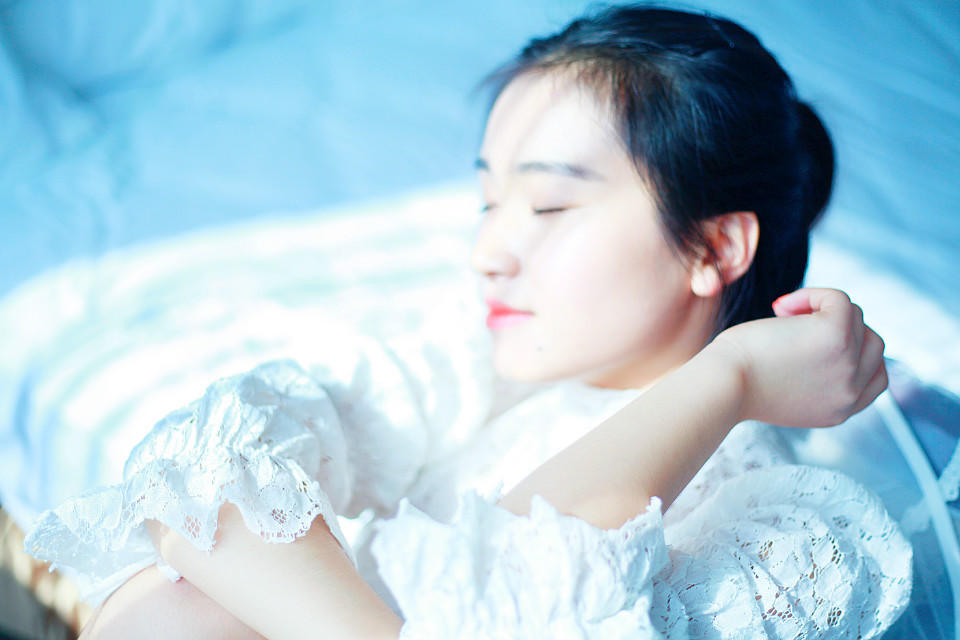 草莓小清新美女