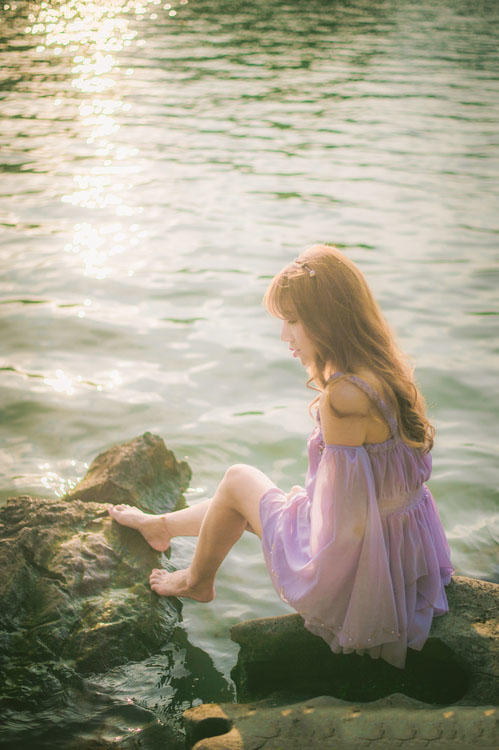 充满灵动的少女