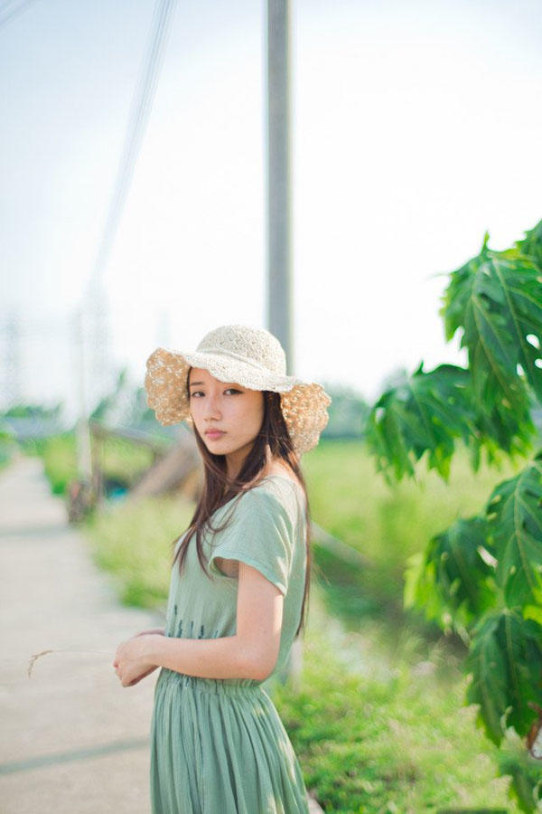 美女夏日绿意
