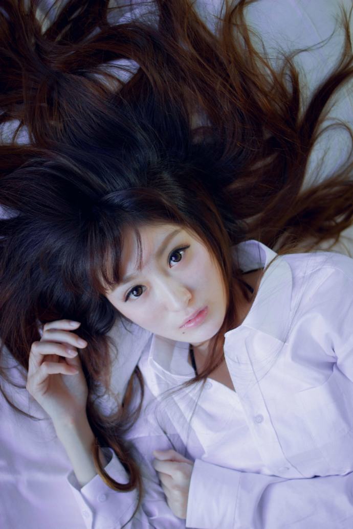 美胸少女的白嫩私房