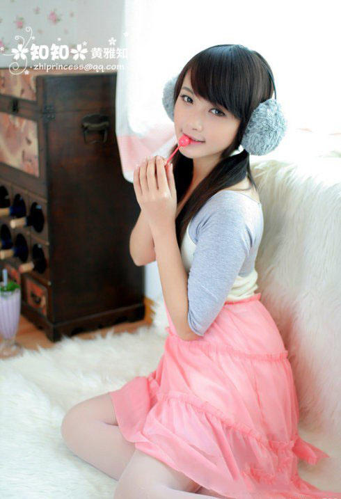 美女模特黄雅知