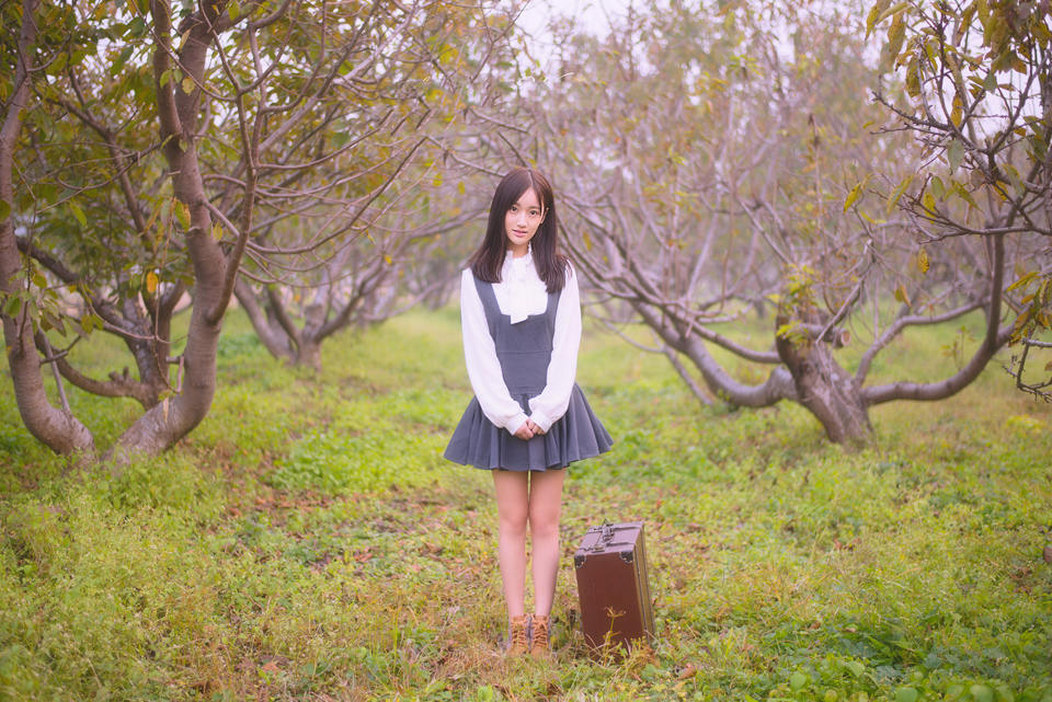 可爱少女的户外