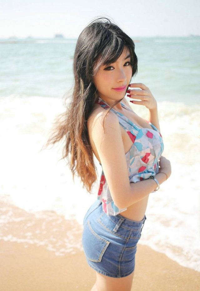 女神夏天的街拍