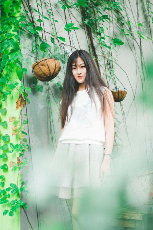 少女宁静的夏天