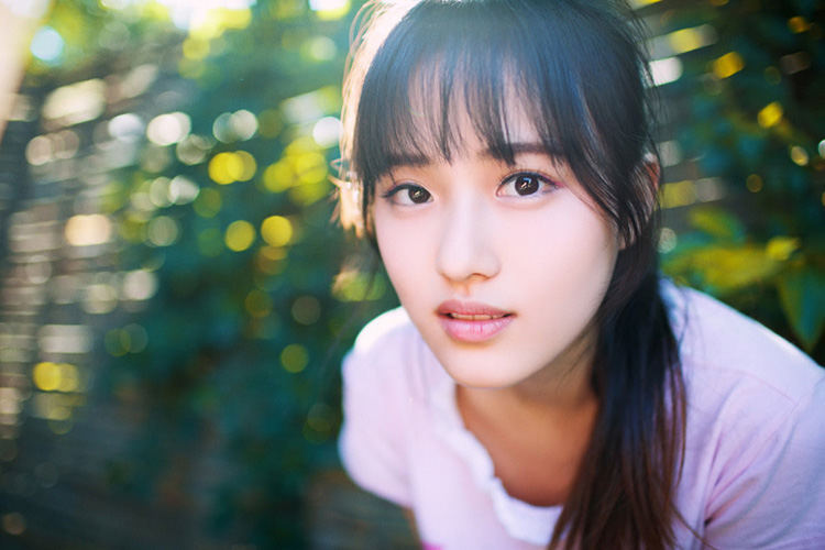 清纯小蛮腰美女