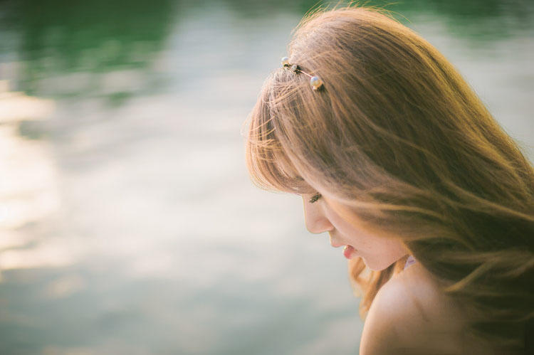 充满灵动的少女