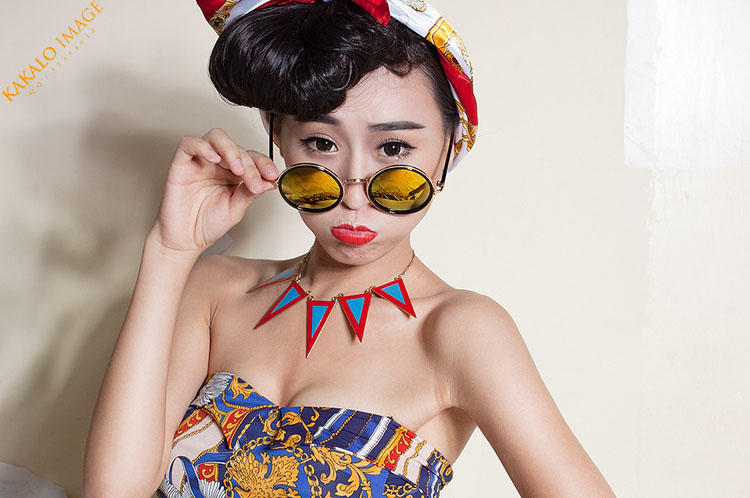 时尚性感的小花猫