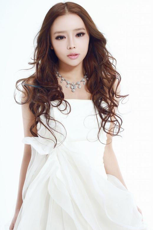 裴紫绮扮淘气新娘