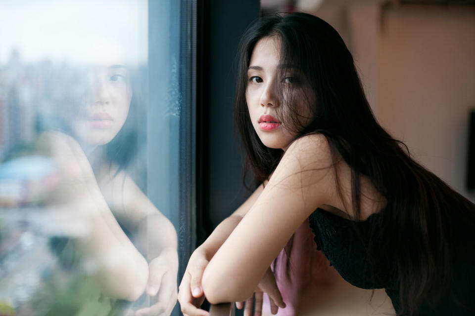 居家女孩气质绝佳