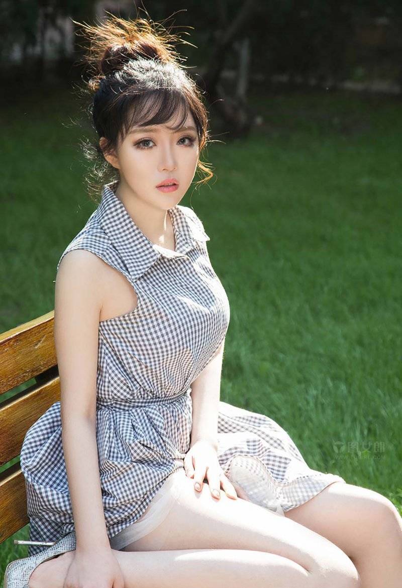 清纯美少女素衣