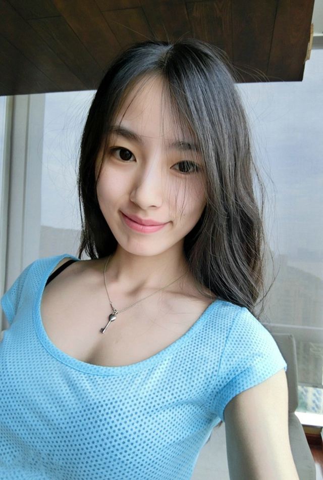 美女私房小秀身材