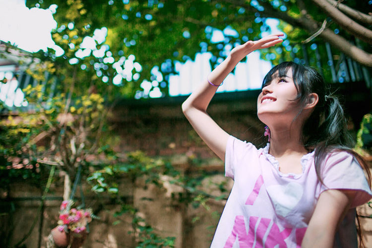 清纯小蛮腰美女