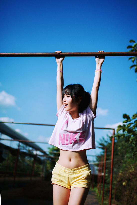 清纯小蛮腰美女