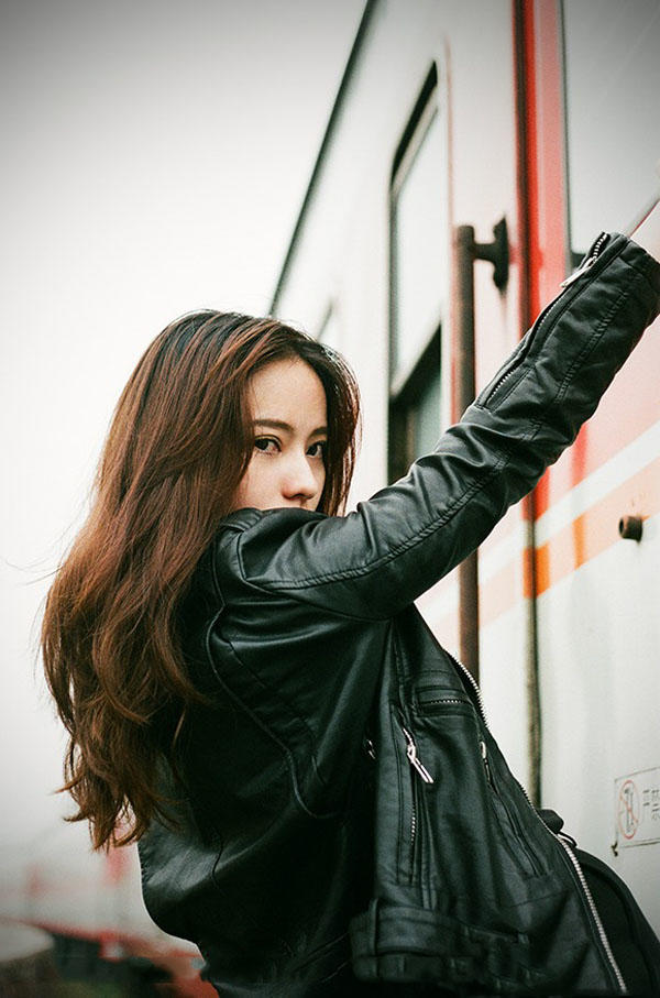 长发妩媚少女的优柔