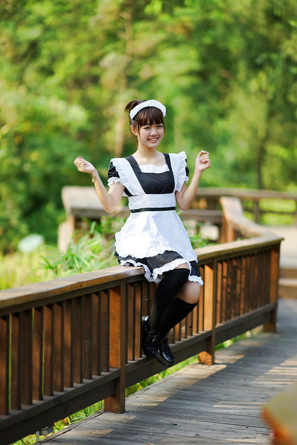 甜美系制服美女