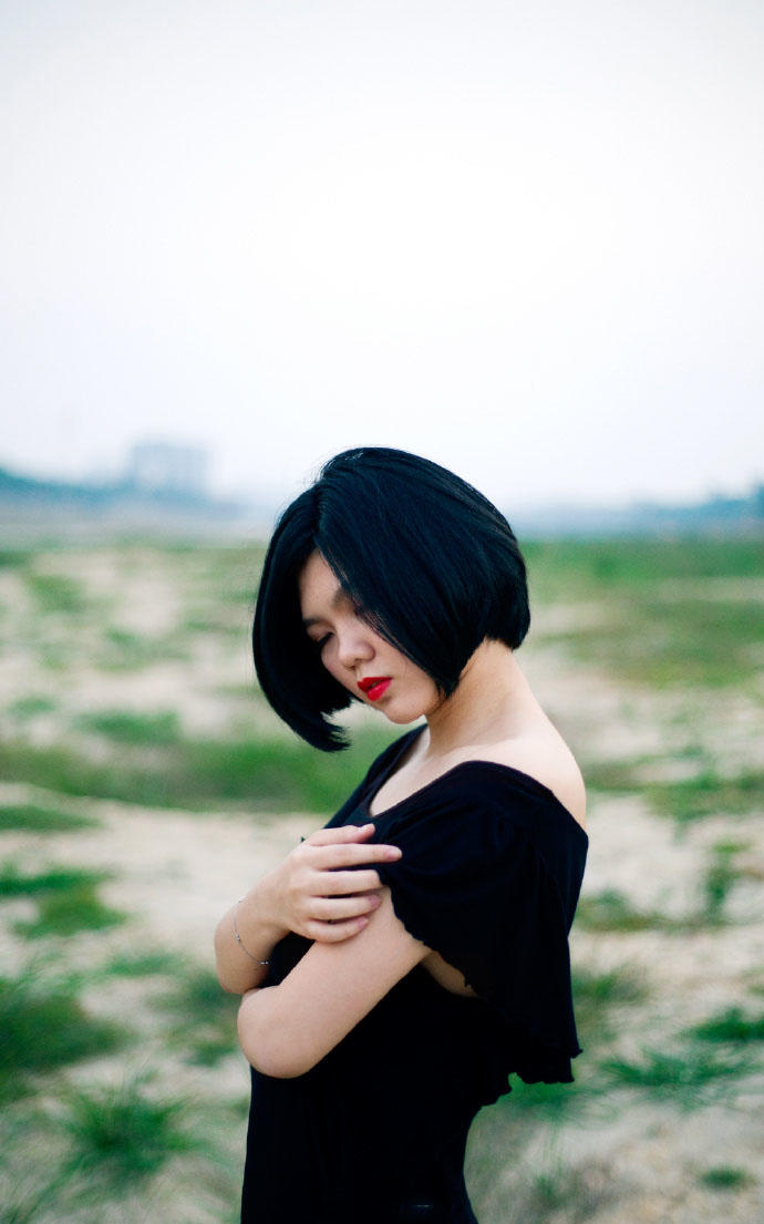 诱惑的妩媚少女