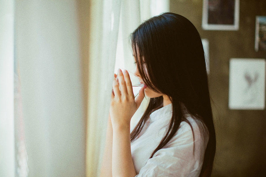 咖啡馆的纯美少女