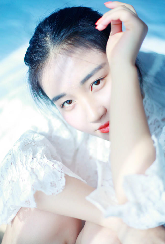 草莓小清新美女