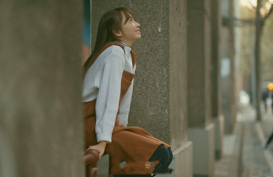 甜美少女的户外