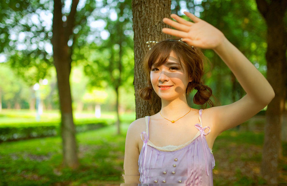 少女的户外调皮