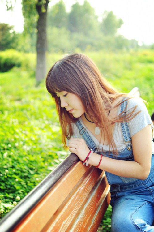 周末阳光下的可爱