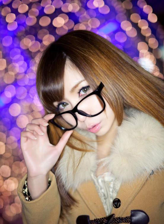 小萝莉逗人表情