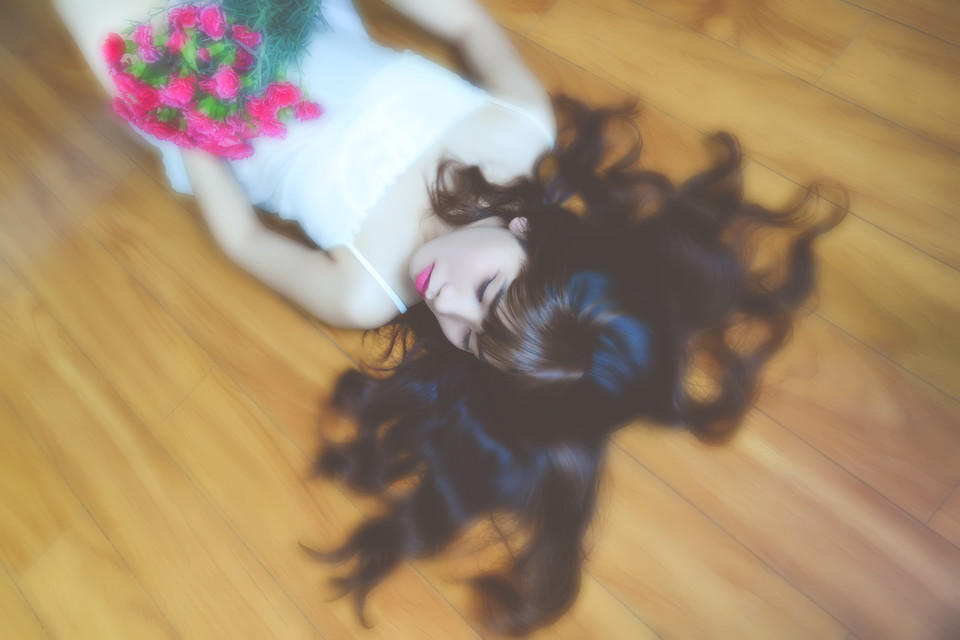 恬静女孩的梦幻美