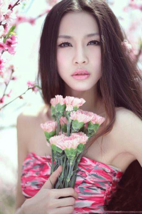 桃花庵里桃花人