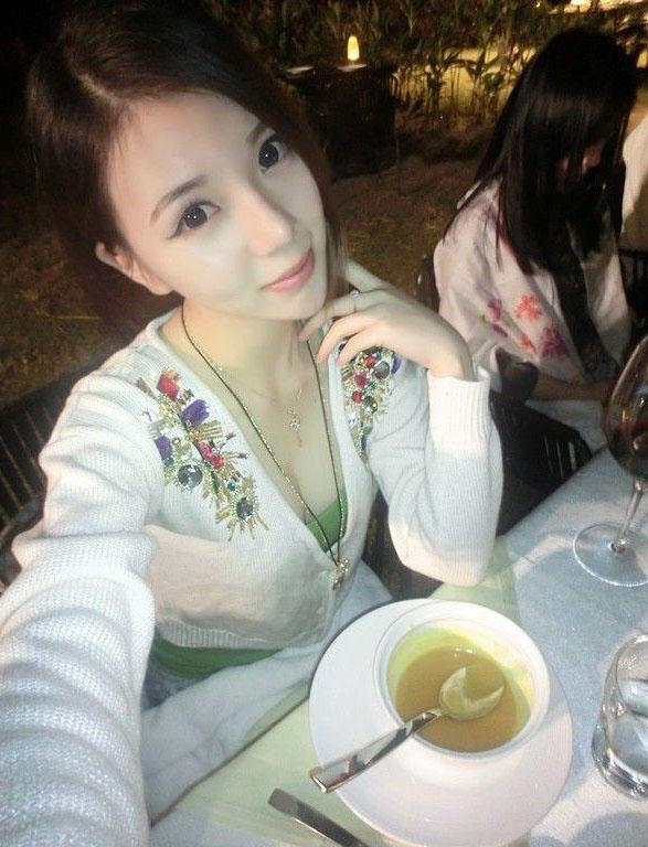 极品美女生活自拍