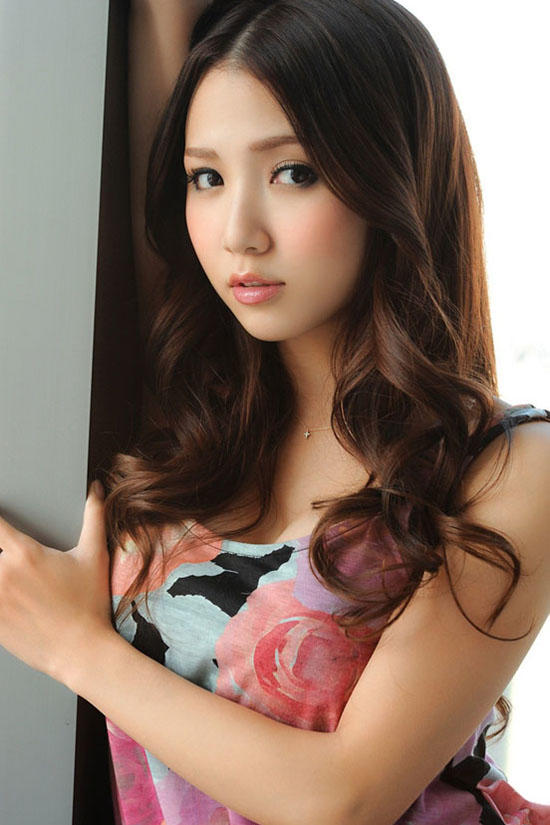 田彩最新性感写真