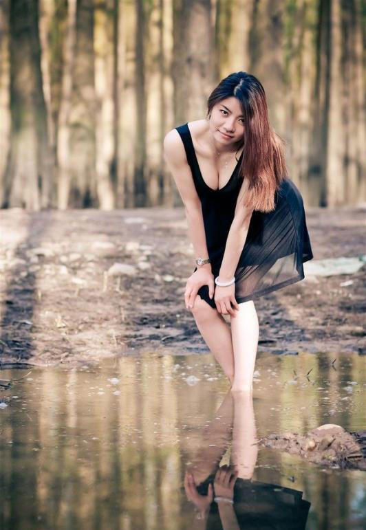 美女郊外的诱惑