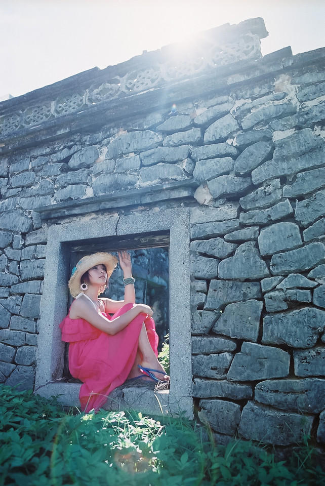 夏日里的艳丽美女