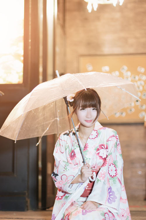 可爱的和服少女