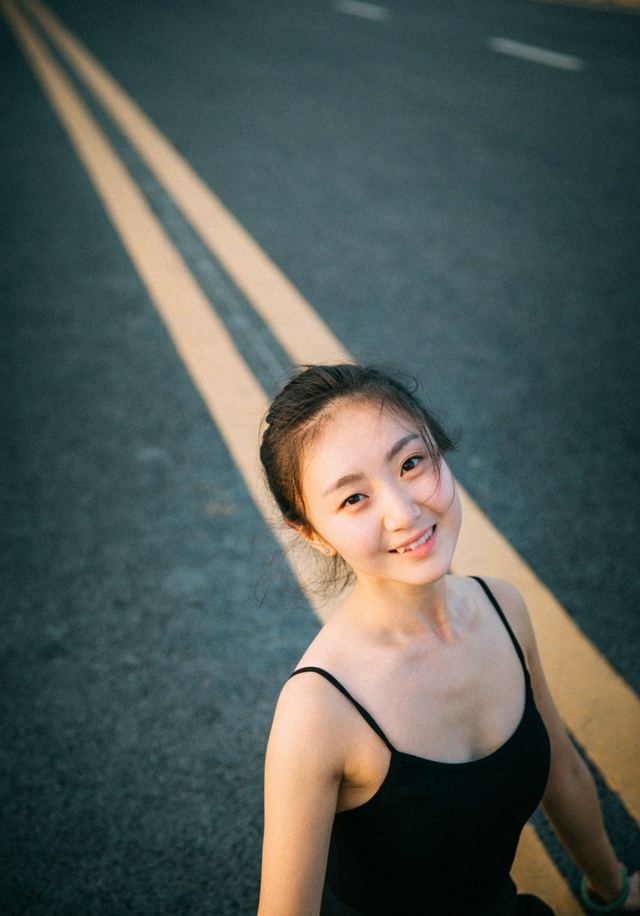 气质优雅的舞蹈少女