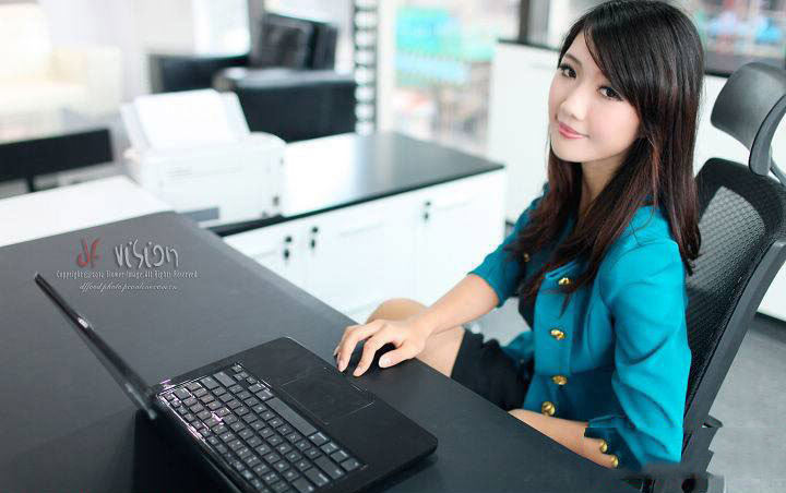 办公室的小秘书