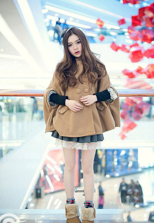 楚楚可怜小美女