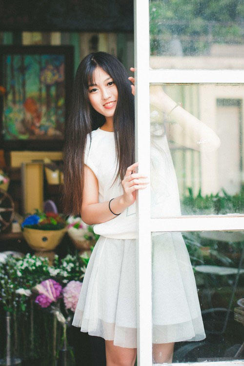 少女宁静的夏天