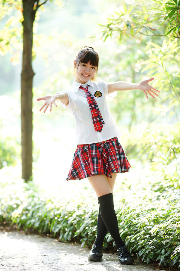 甜美系制服美女