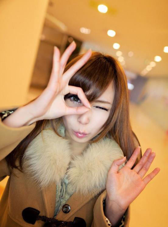 小萝莉逗人表情