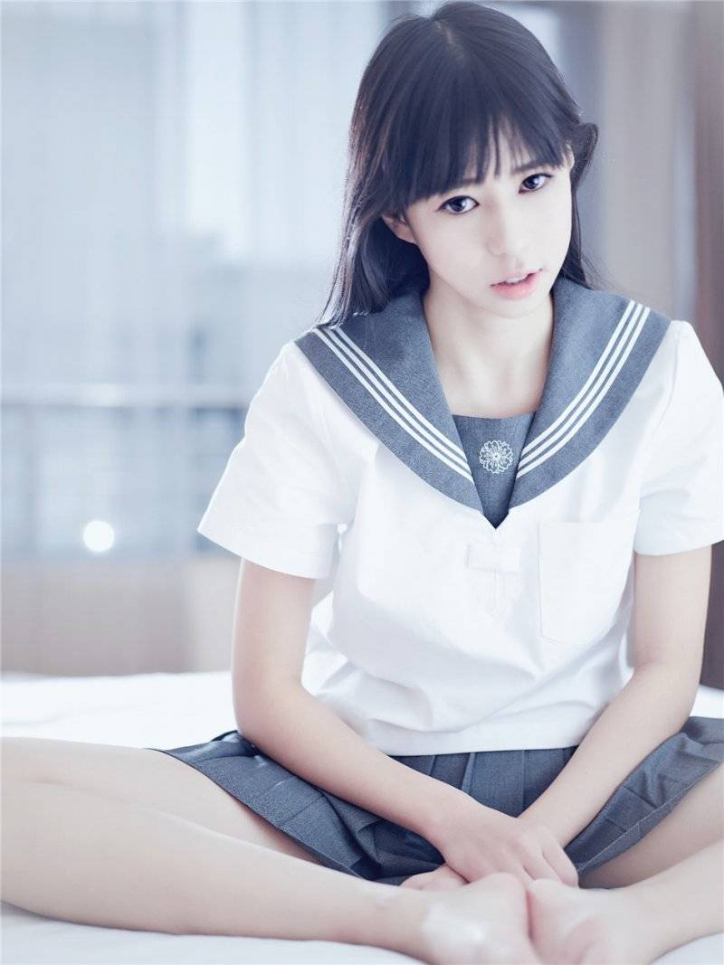 超短裙萌妹子艾栗栗