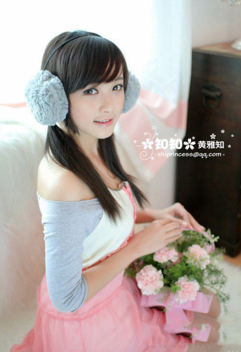 美女模特黄雅知