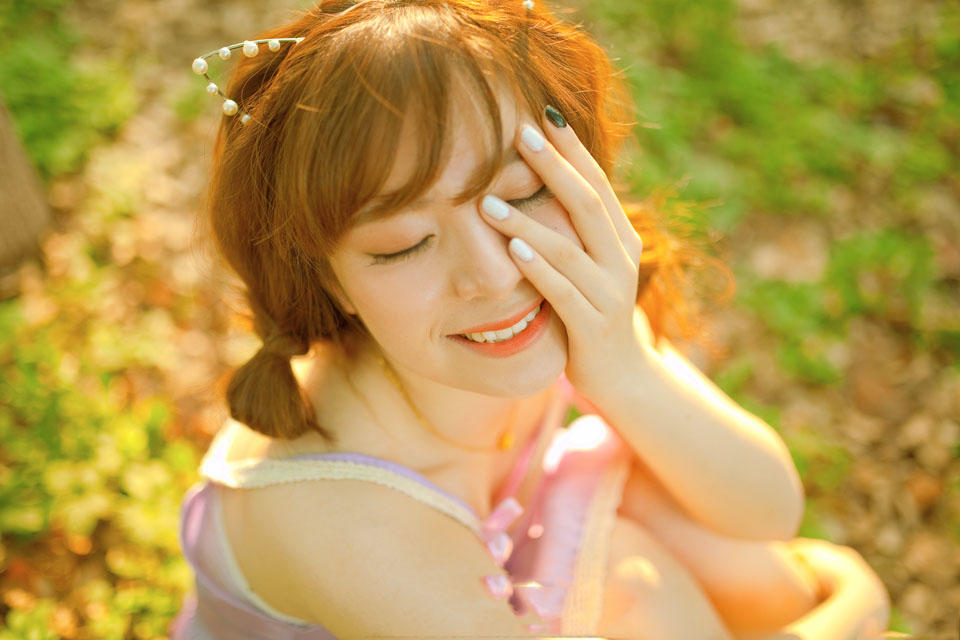 少女的户外调皮